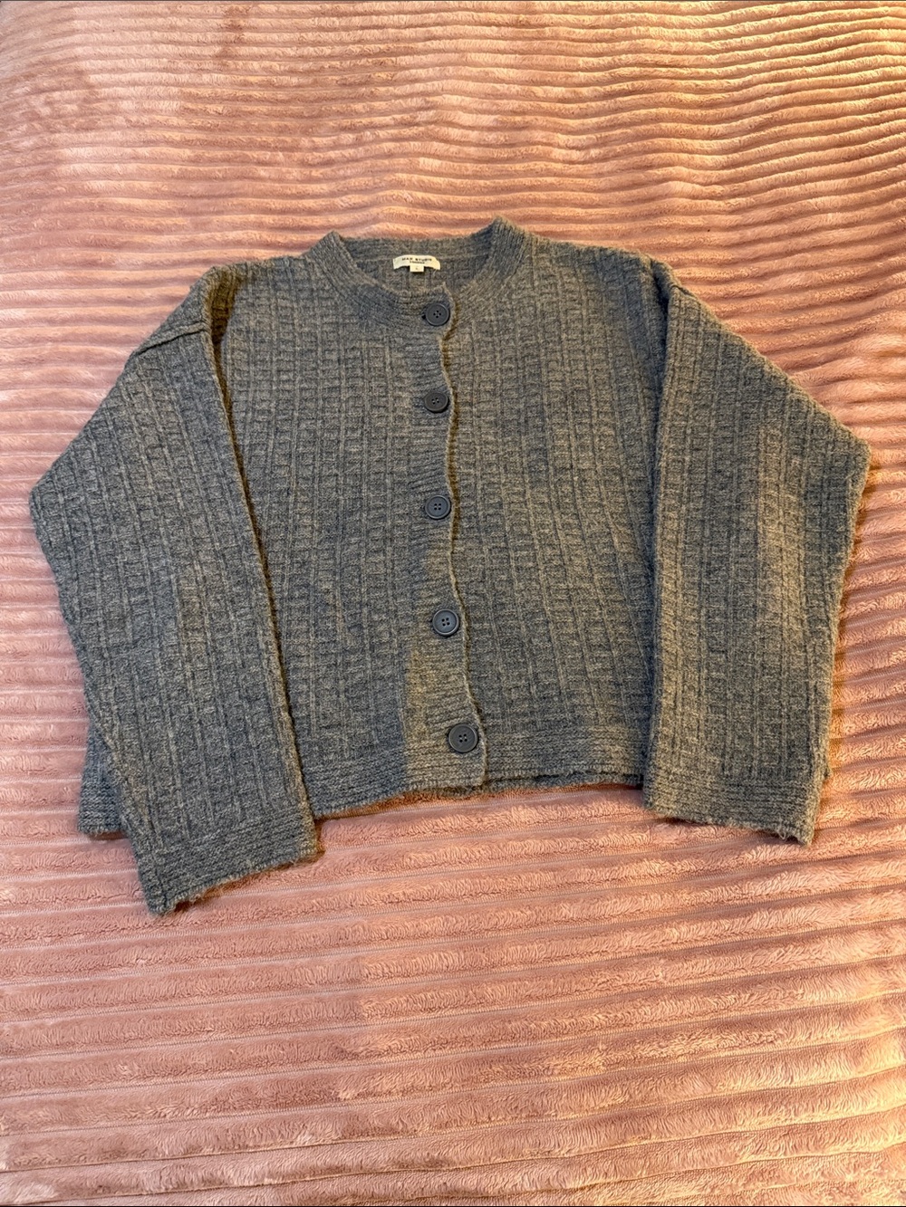 Max Studio Gray Ribbed Button-Front Cropped Cardigan
